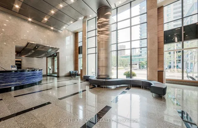 Additional image 19 of 219 Fort York Blvd Unit 2502