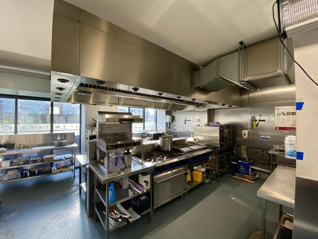 Additional image 14 of Hood Road, Barry, Vale Of Glamorgan, The, CF62