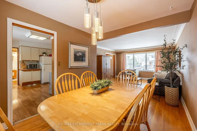 Additional image 11 of 2 Maria Crt