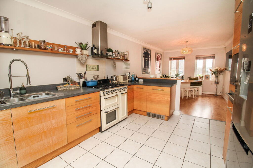 Additional image 14 of Eastcliff, Portishead, Portishead, BS20 7AD