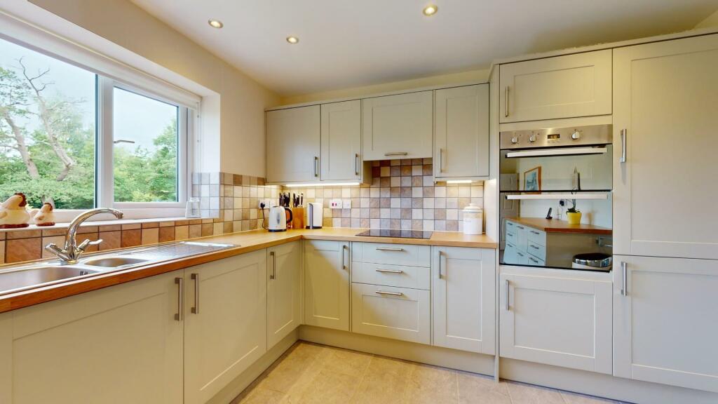 Additional image 12 of Halkyn Road, Flint