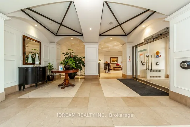 Additional image 2 of 5229 Dundas St Unit 907