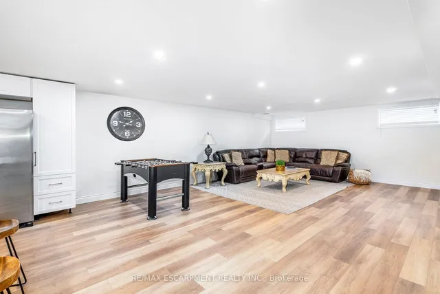 Additional image 30 of 240 CLOVERLEAF Dr