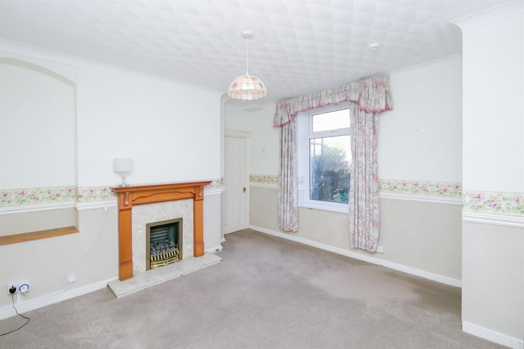 Additional image 19 of Main Street, Barry