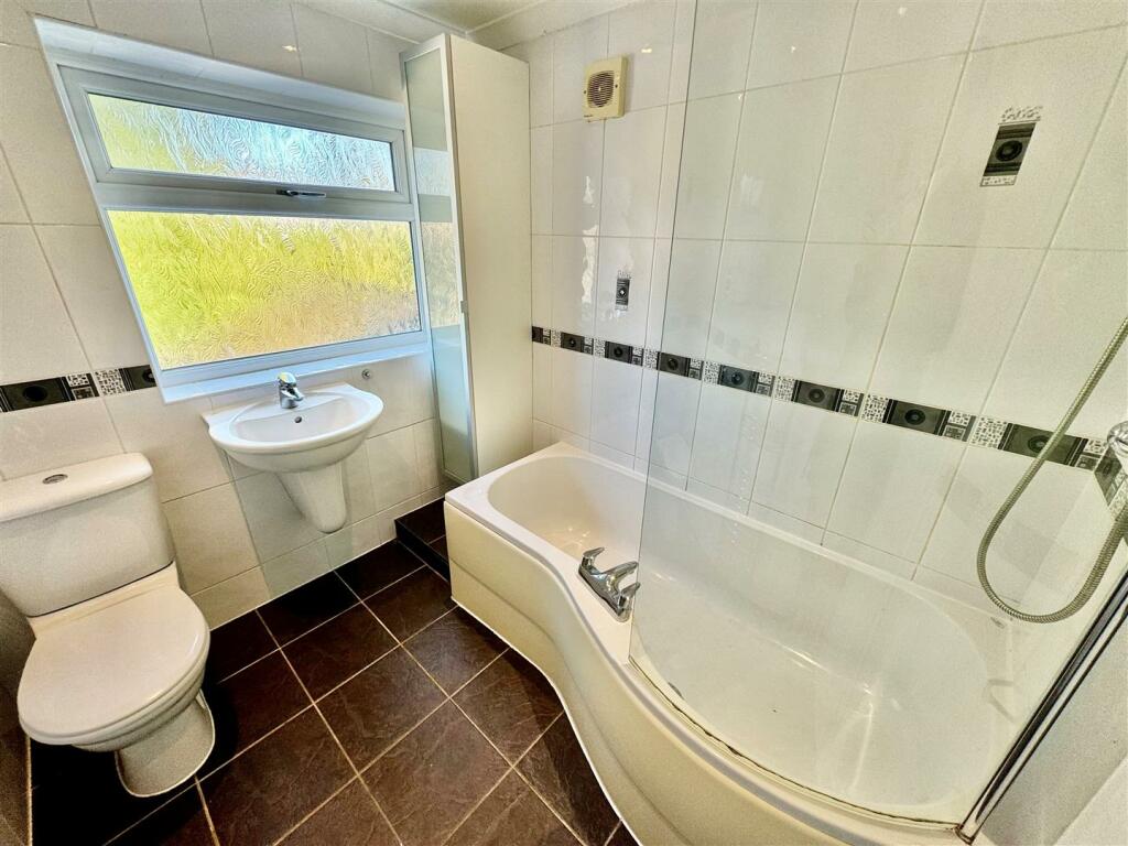 Additional image 4 of Chestnut Close, Hoole