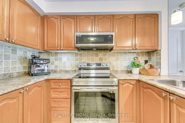 Additional image 8 of 1030 Sheppard Ave Unit 602