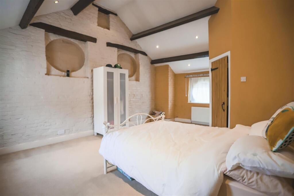 Additional image 12 of The Starkies, Bury