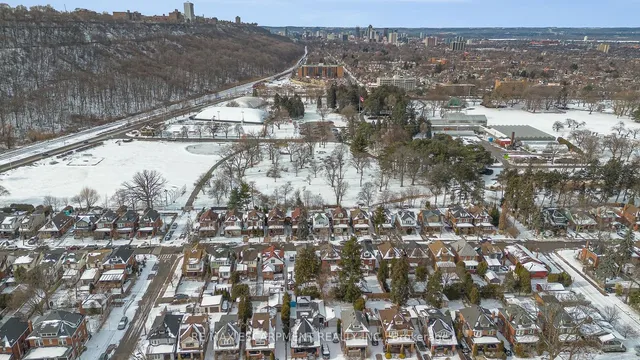 Additional image 37 of 166 Rothsay Ave