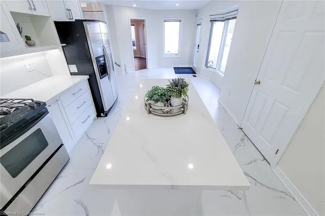 Additional image 27 of 85 Meadowlands Blvd