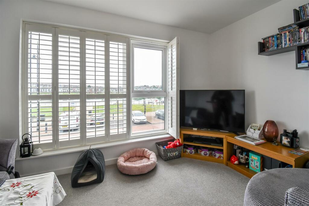 Additional image 3 of Y Rhodfa, Barry