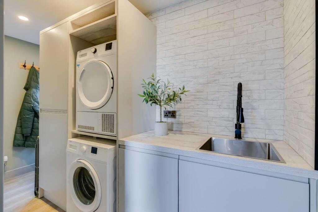 Additional image 10 of 11 Afal Sur, Barry, CF63 1FX