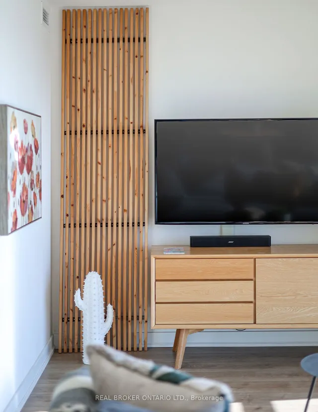 Additional image 18 of 78 Tecumseth St Unit 1004