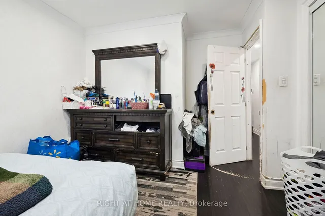 Additional image 19 of 22 Lynmont Rd