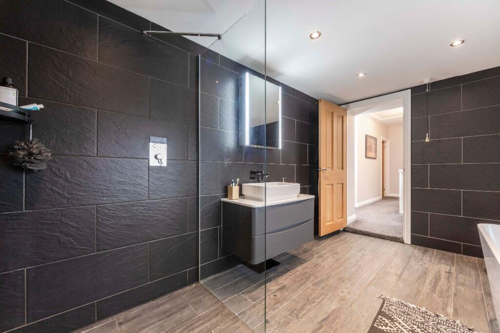 Additional image 34 of Brynyderw, Oakland Street, Bedlinog, Treharris