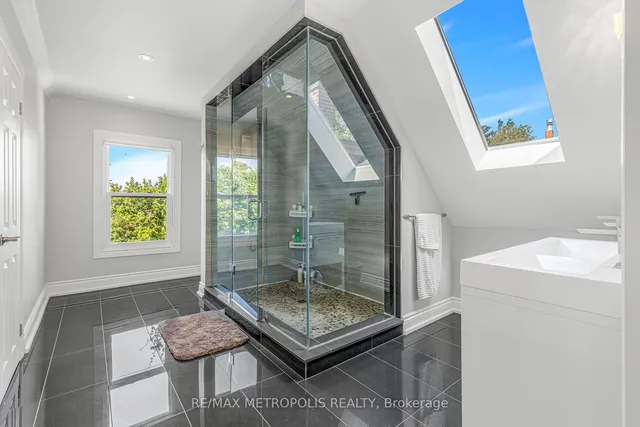 Additional image 29 of 26 Algonquin Ave