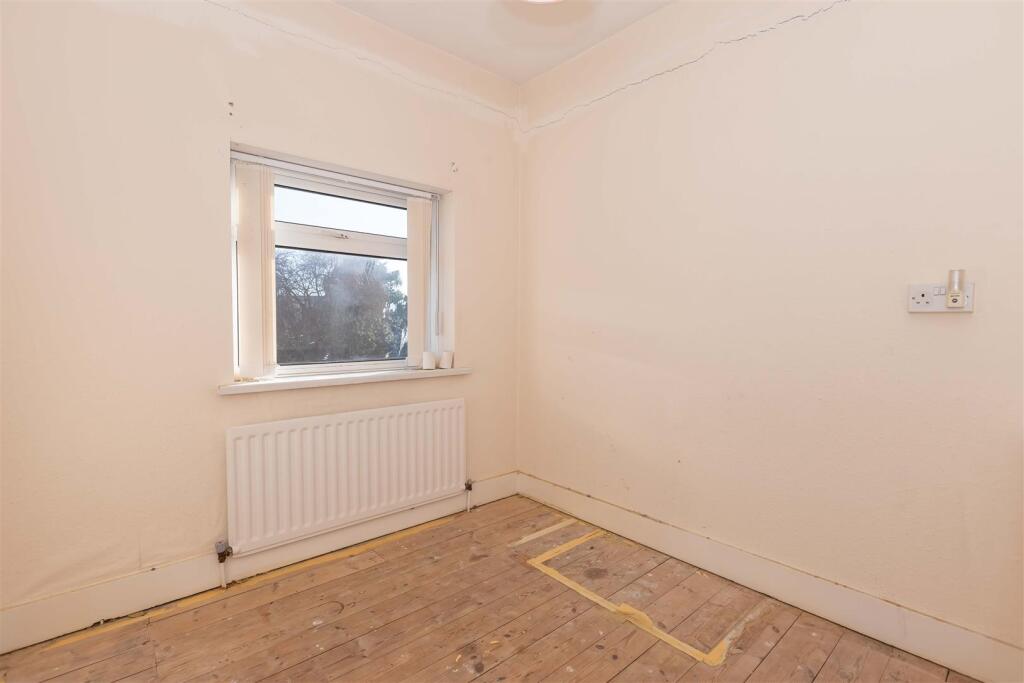 Additional image 15 of King Edward Avenue, Worthing, BN14 8DG