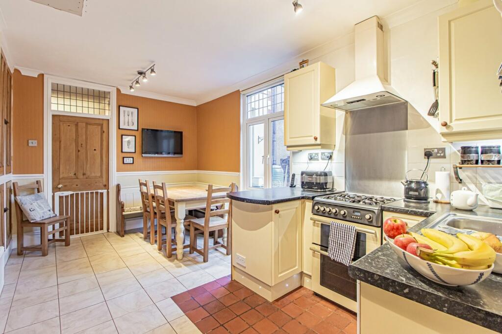 Additional image 8 of Lanelay Crescent, Pontypridd, CF37