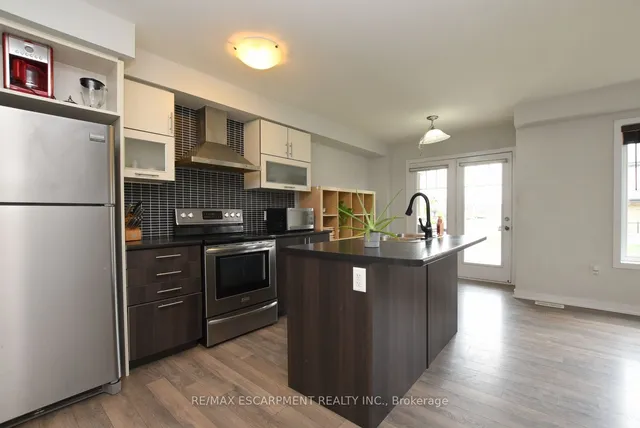 Additional image 12 of 50 Sherway Dr