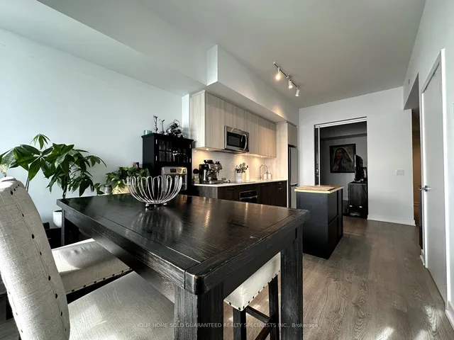 Additional image 5 of 1926 Lakeshore Blvd Unit 4207