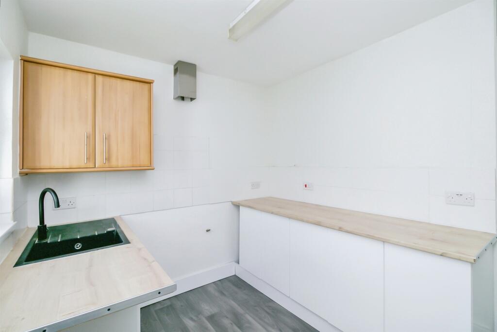 Additional image 14 of Vale Street, Barry