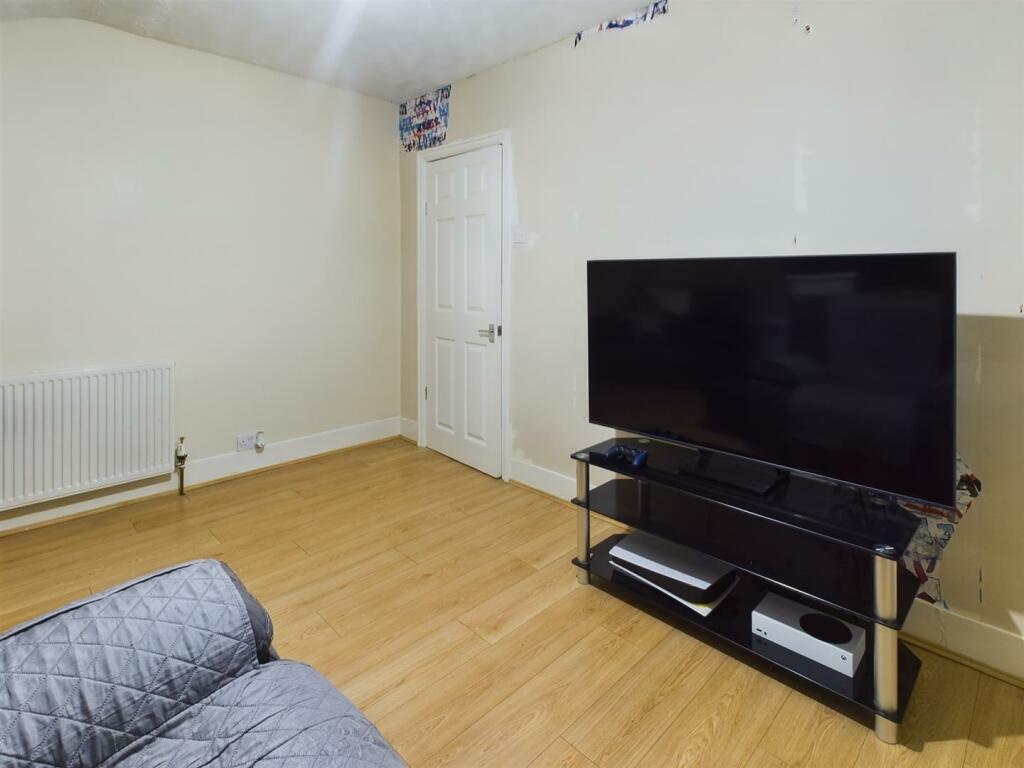 Additional image 31 of Manor Road, Wallasey