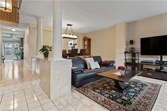 Additional image 8 of 11 Harbour Dr