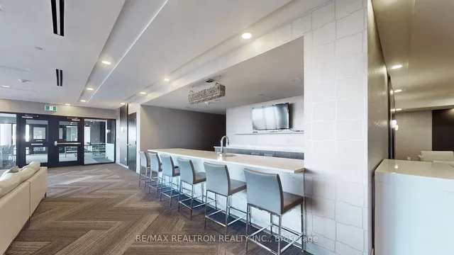 Additional image 28 of 49 East Liberty St Unit 1102