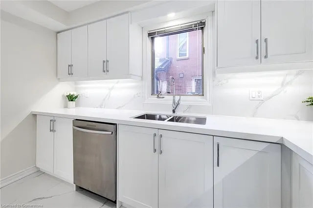 Additional image 24 of 85 Meadowlands Blvd