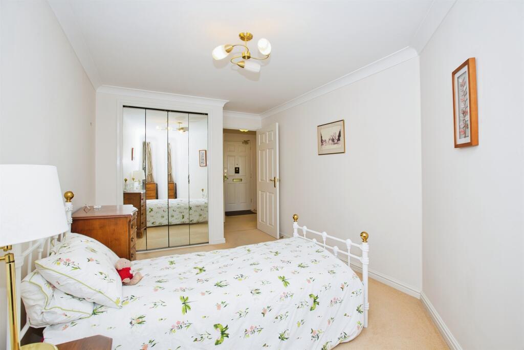 Additional image 10 of Somerton Road, Street