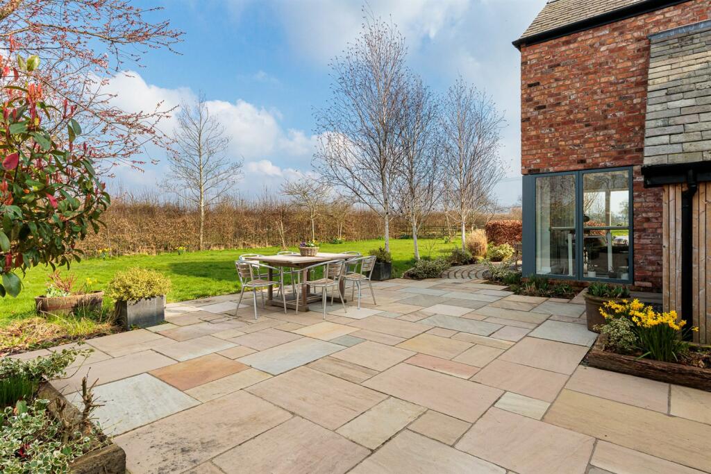 Additional image 3 of Heath Lane, Great Barrow, Chester