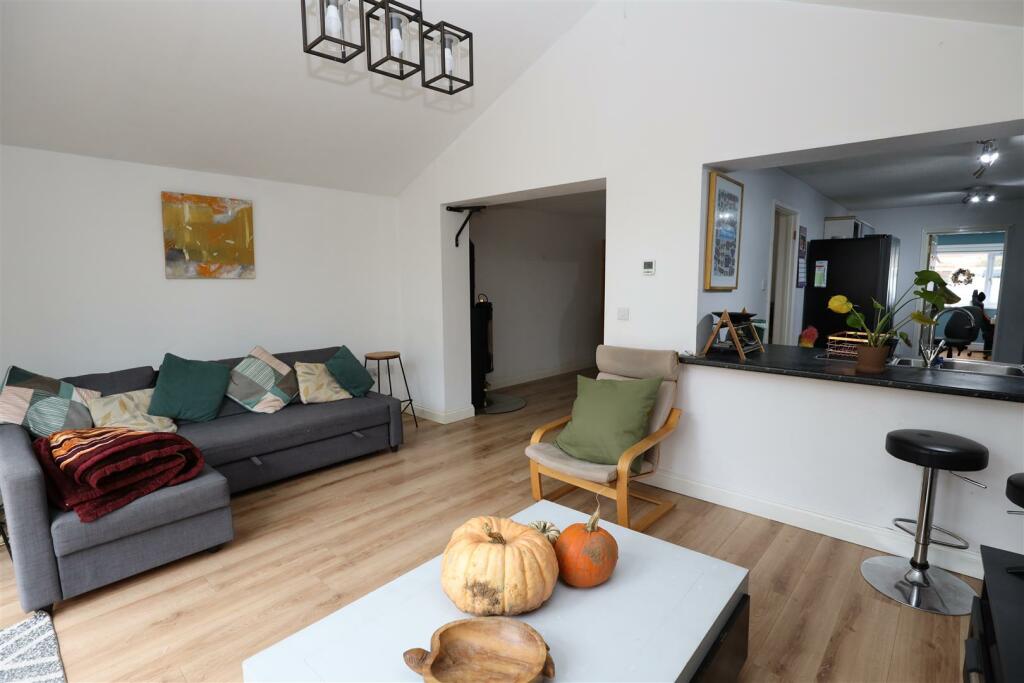 Additional image 3 of Gildas Close, Llantwit Major, Vale of Glamorgan, CF61 2SL