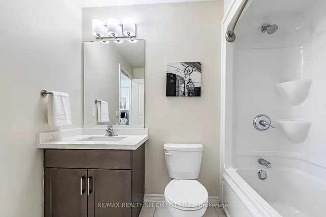 Additional image 27 of 640 Sauve St Unit 221