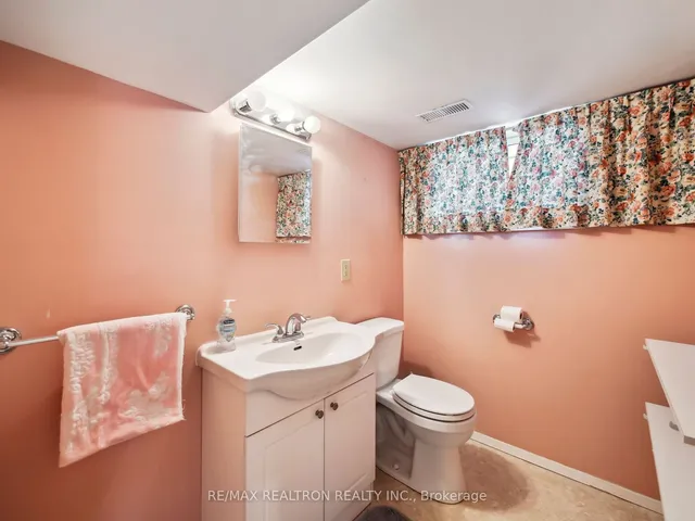 Additional image 32 of 75 Yorkview Dr