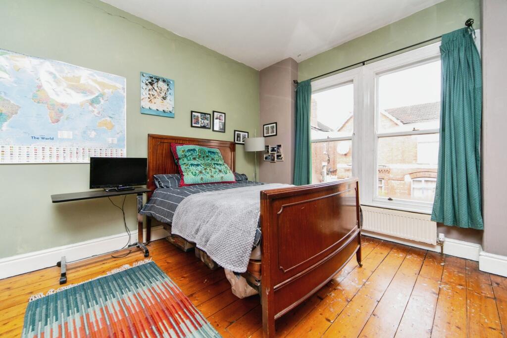 Additional image 10 of Marlborough Grove, PRENTON, CH43