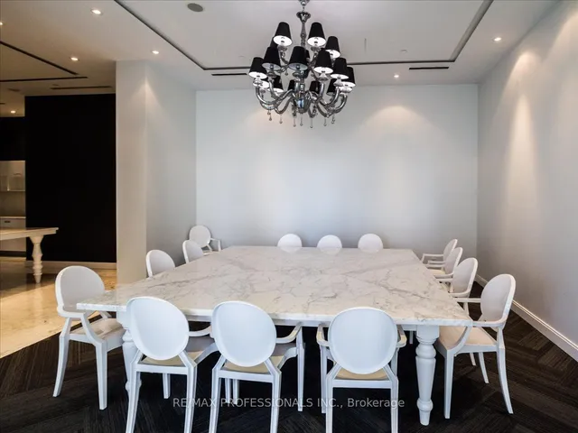 Additional image 33 of 88 Park Lawn Rd Unit 911