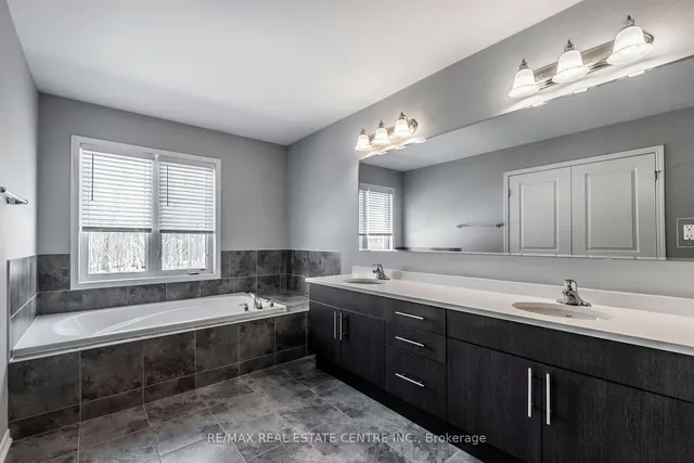 Additional image 35 of 340 Falling Green Cres