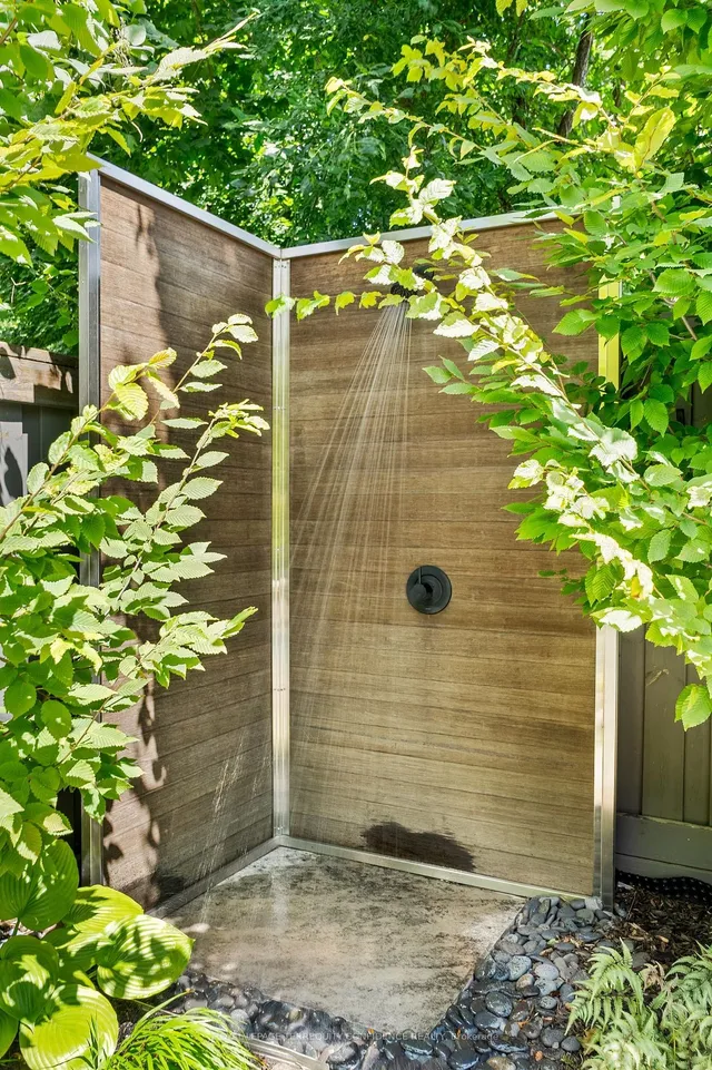 Additional image 38 of 384 Hounslow Ave