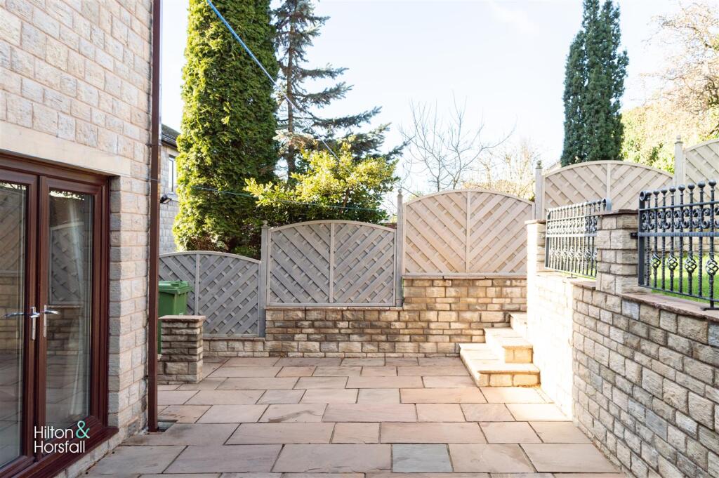 Additional image 33 of Barn Field Close, Colne