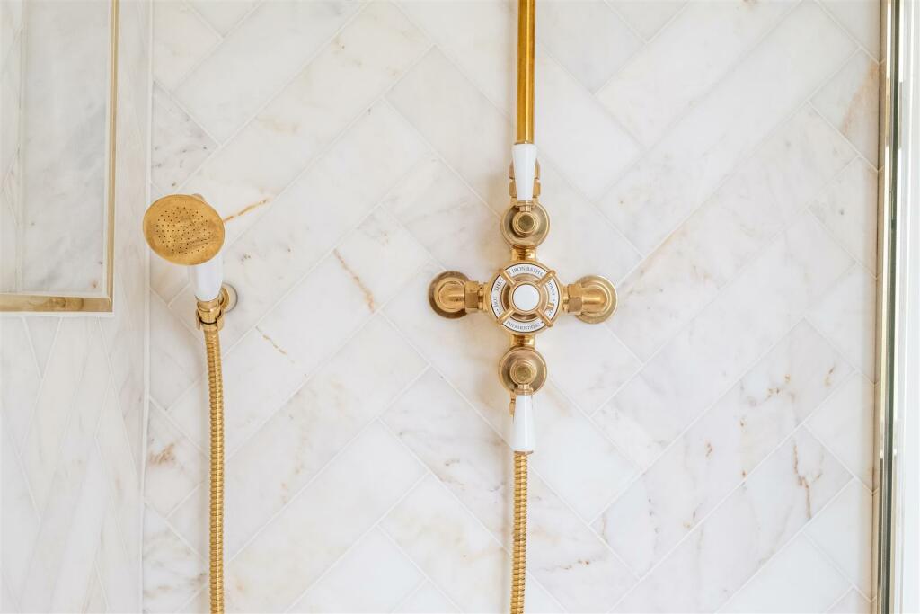 Additional image 28 of Earle Drive, Parkgate