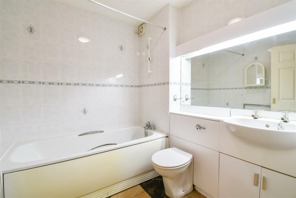 Additional image 6 of Heol-Y-Gaer, Barry