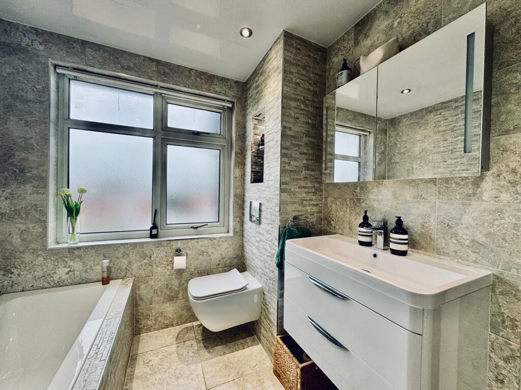 Additional image 32 of Brandlesholme Road, Bury, BL8