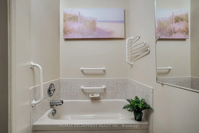 Additional image 16 of 2198 Charnwood Dr