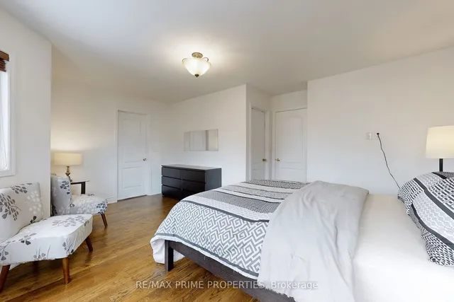 Additional image 23 of 748 CALDWELL Cres