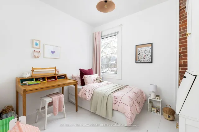 Additional image 19 of 107 Oxford St