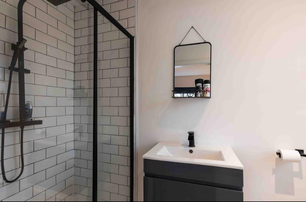 Additional image 16 of Quaker Lane, CH60