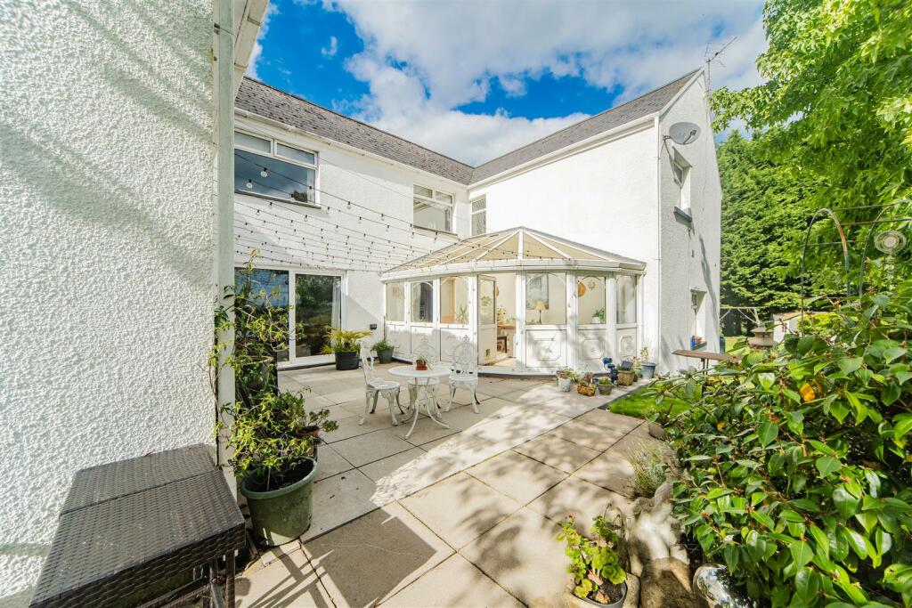 Additional image 56 of Gilbert Lane East, Barry