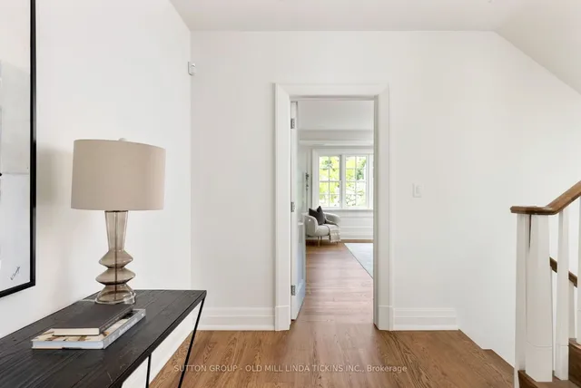 Additional image 21 of 88 Willingdon Blvd