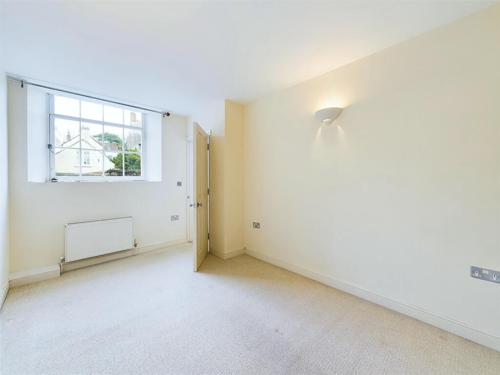 Additional image 5 of High Street, Yatton, Bristol