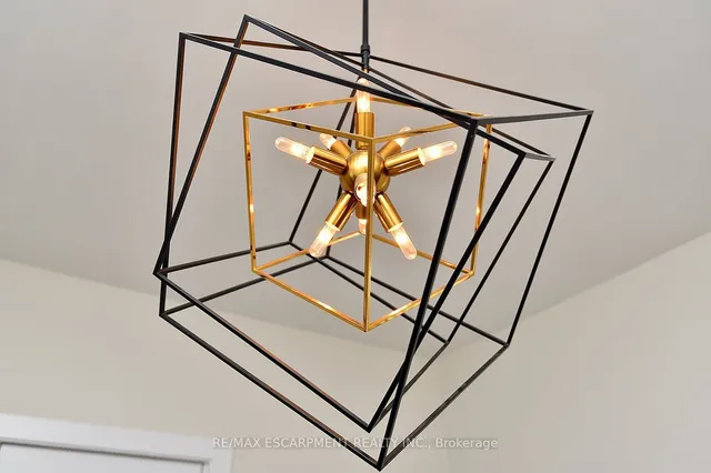 Additional image 16 of 2546 Wilson St