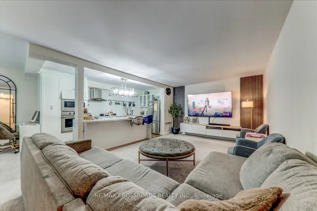 Additional image 9 of 5 Massey Sq Unit 910